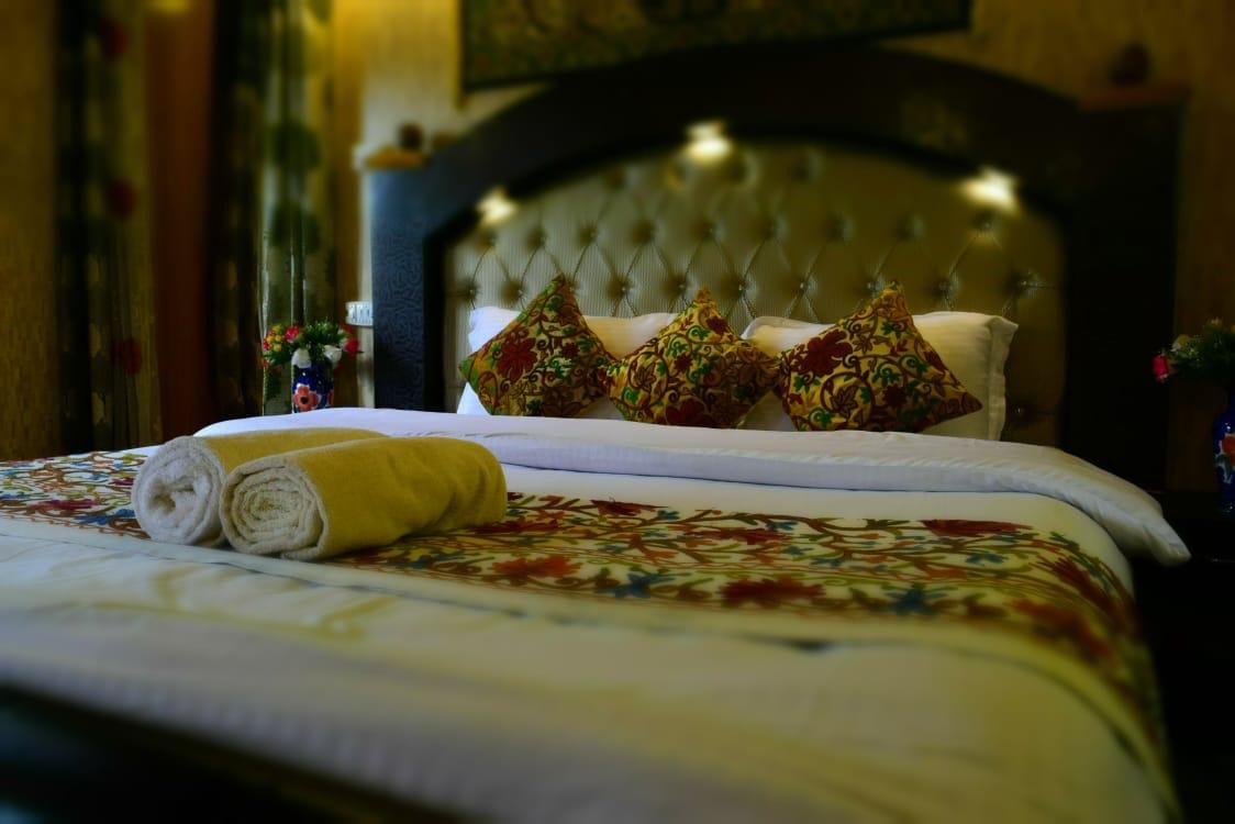 Spacious Living Room